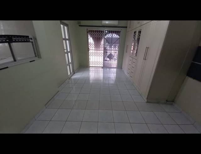 3 BEDROOM HOUSE FOR SALE IN WESTCLIFF